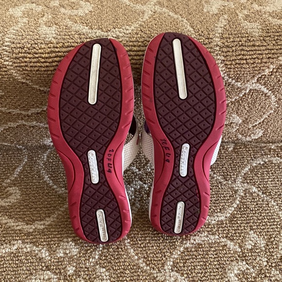 Cole Haan x Nike Air Sandals - Picture 2 of 3